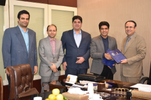 انعقاد تفاهم‌نامۀ جامع همکاری آموزشی و پژوهشی موسّسۀ تحقیق برای توسعه صنعت احداث و انرژی با دانشگاه کانون وکلای دادگستری مرکز